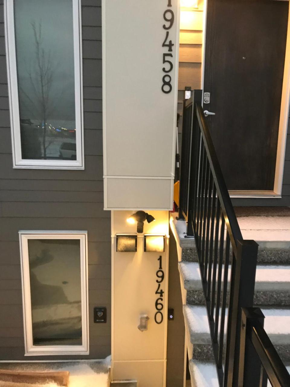 Home Sweet Condo YYC Exterior foto